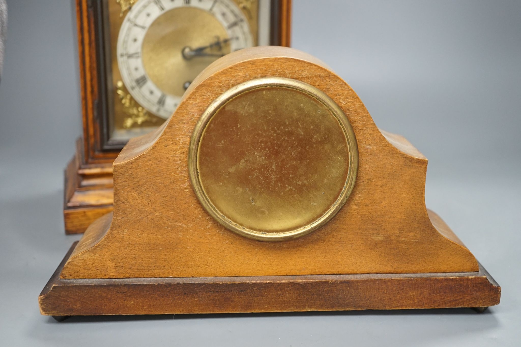 A late Victorian mantel clock and an Edwardian clock 31cm